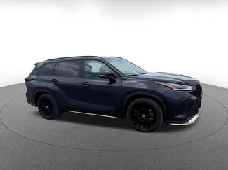 Used 2025 Toyota Highlander XSE AWD/4WD video 2