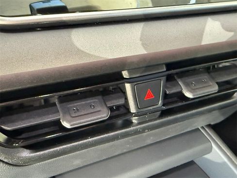 New 2026 Volkswagen Tiguan SE R-Line image 21