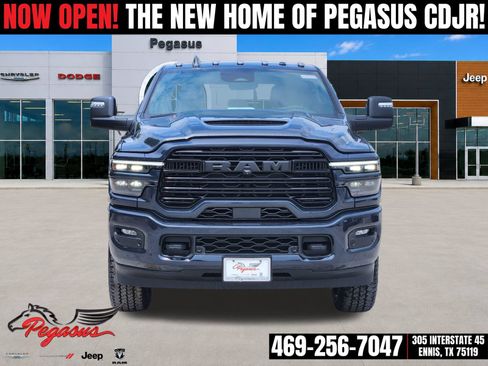 New 2026 RAM 2500 Laramie AWD/4WD image 6