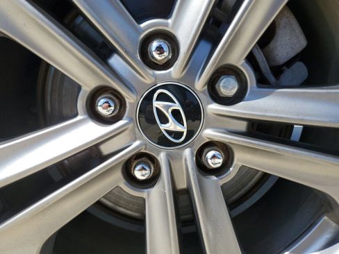 Used 2014 Hyundai Santa Fe Sport FWD image 10