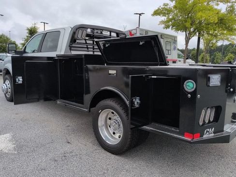 New 2026 RAM 4500 4x4 Crew Cab DRW w/ Laramie Trim Package image 33