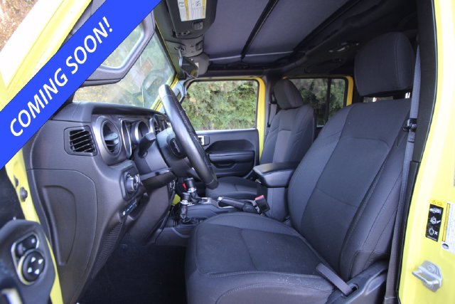 Used 2023 Jeep Wrangler Unlimited w/ Cold Weather Group AWD/4WD image 4