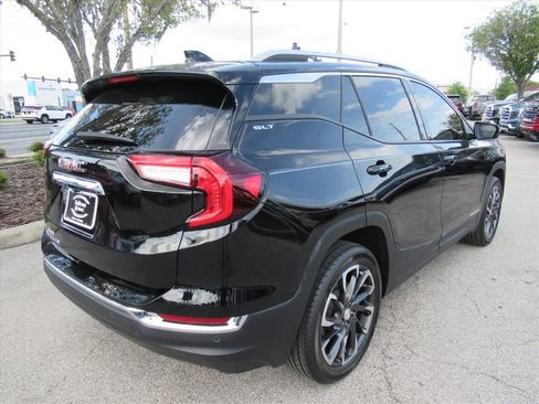 Used 2023 GMC Terrain SLT w/ Infotainment Package II image 7