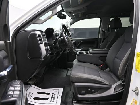 Used 2018 Chevrolet Silverado 1500 LT w/ All Star Edition AWD/4WD image 9
