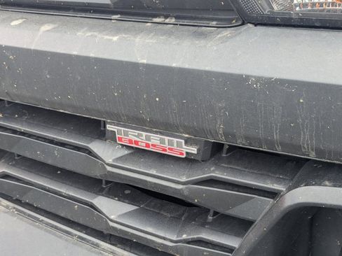 Used 2024 Chevrolet Colorado Trail Boss w/ Technology Package image 12