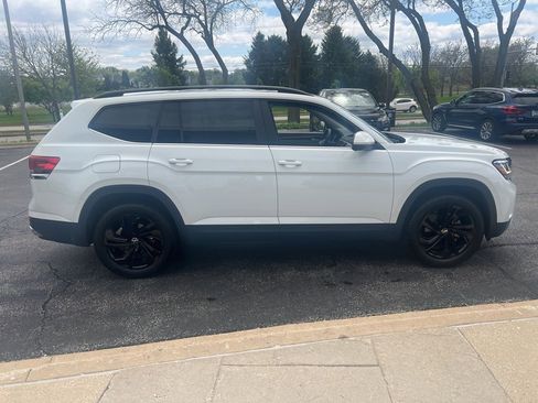 Used 2023 Volkswagen Atlas SE w/ Panoramic Sunroof Package AWD/4WD image 7