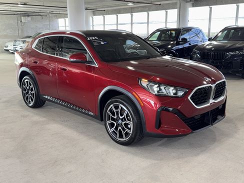 Certified 2025 BMW X2 xDrive28i w/ Premium Package image 1