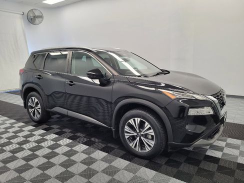 Used 2022 Nissan Rogue SV w/ SV Premium Package image 11