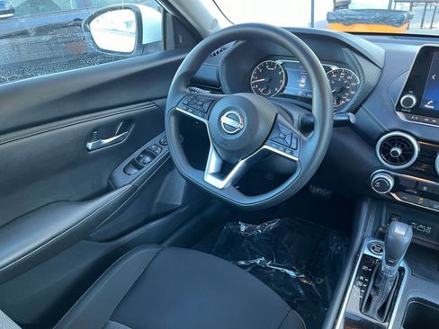 Used 2025 Nissan Sentra SV image 30