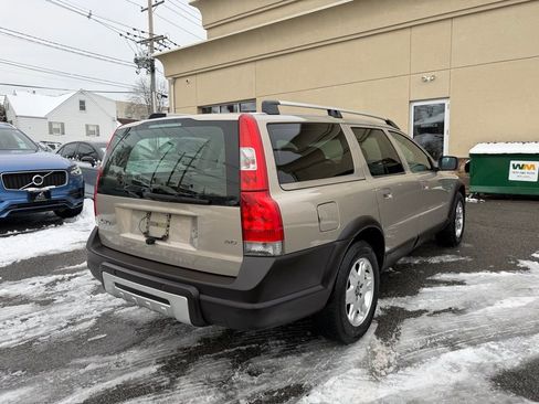 Used 2005 Volvo XC70 image 5