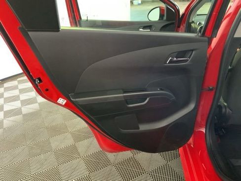 Used 2018 Chevrolet Sonic LT w/ Convenience Package FWD image 31