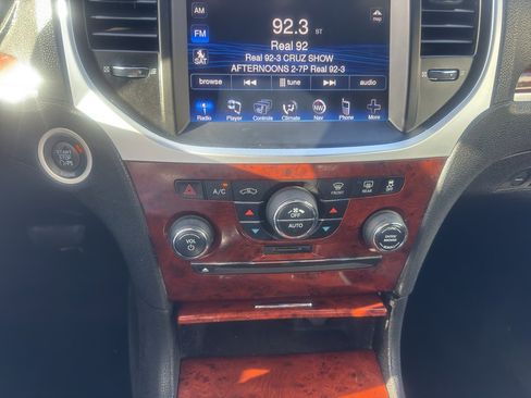 Used 2012 Chrysler 300 Limited image 15