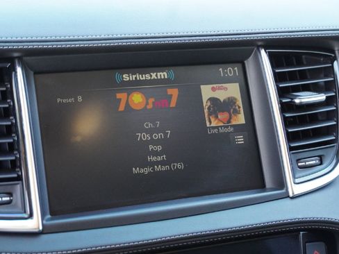 Certified 2024 INFINITI QX50 Luxe w/ Accent Package image 11