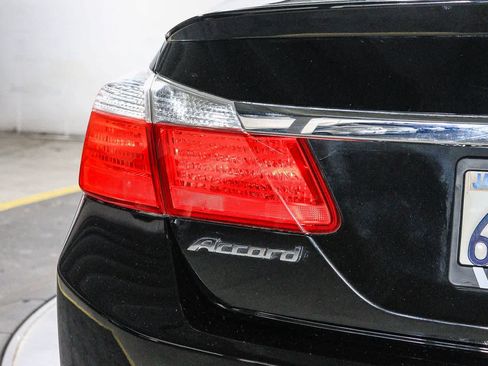 Used 2013 Honda Accord Sport image 11