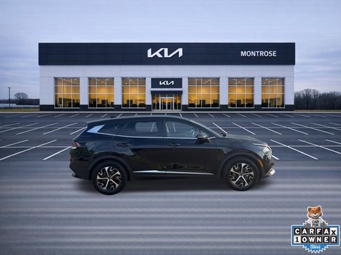 Used 2024 Kia Sportage EX FWD image 4
