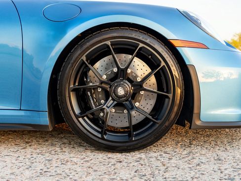 Used 2024 Porsche 911 GT3 RWD image 32