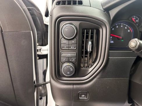 Used 2022 Chevrolet Silverado 1500 W/T image 25
