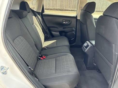 Certified 2027 Honda HR-V LX image 21