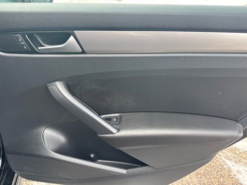 Used 2015 Volkswagen Passat 1.8T Limited Edition image 21