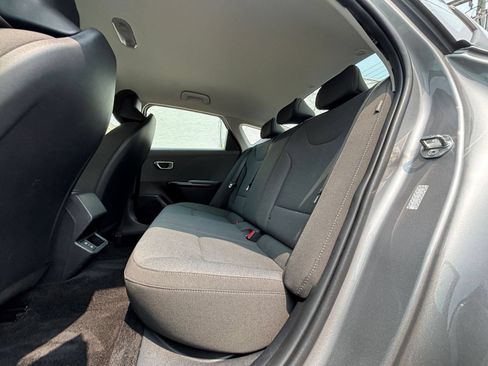 Used 2025 Kia K4 FWD image 25