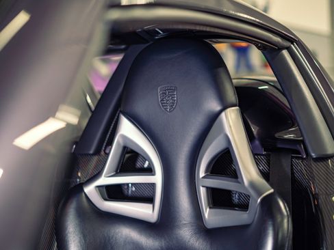 Used 2005 Porsche Carrera GT RWD image 43