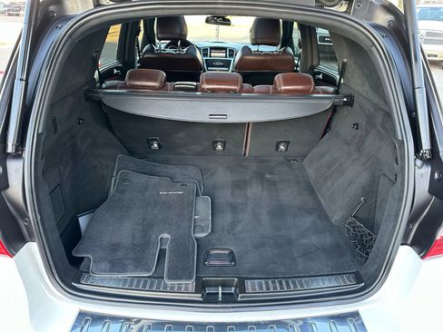 Used 2013 Mercedes-Benz ML 63 AMG 4MATIC image 19