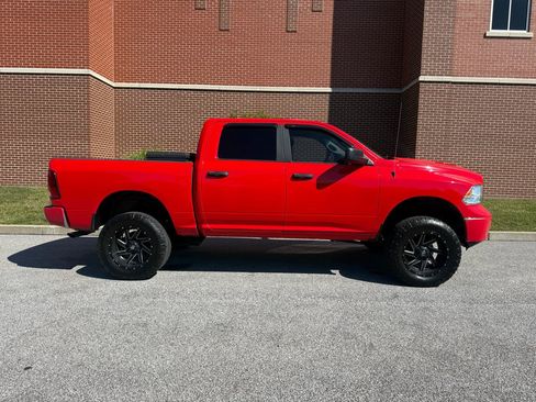 Used 2018 RAM 1500 Classic SLT AWD/4WD image 16
