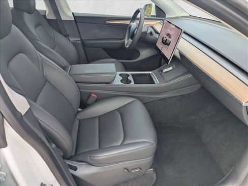 Used 2023 Tesla Model Y Long Range image 22