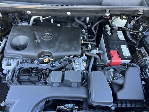 Used 2022 Toyota RAV4 XLE image 35