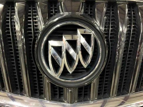 Used 2017 Buick Regal image 10