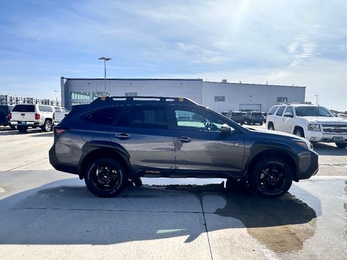 Used 2025 Subaru Outback Wilderness image 4