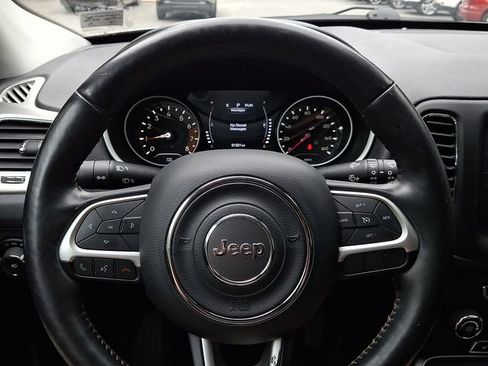 Used 2018 Jeep Compass Latitude w/ Safe & Security Group AWD/4WD image 19