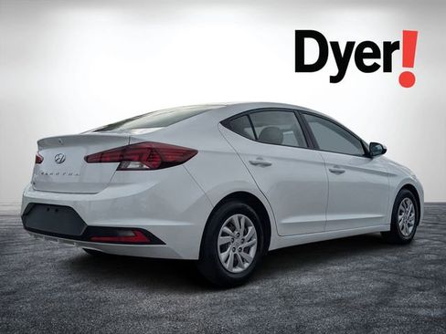 Used 2019 Hyundai Elantra SE image 3
