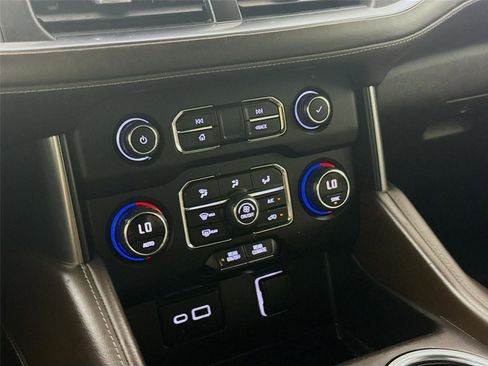 Used 2022 Chevrolet Suburban LS w/ Driver Alert Package RWD image 15