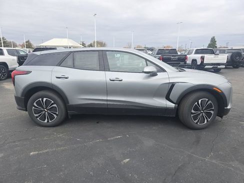 New 2025 Chevrolet Blazer EV LT AWD/4WD image 13