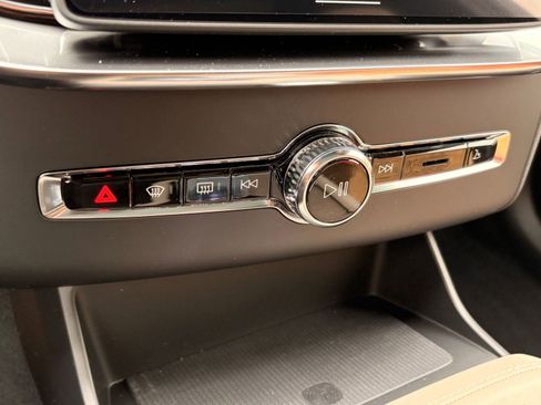New 2026 Volvo XC90 B5 Plus image 19
