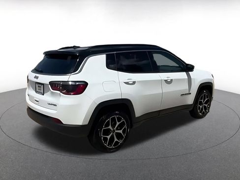 Used 2025 Jeep Compass Limited AWD/4WD image 15