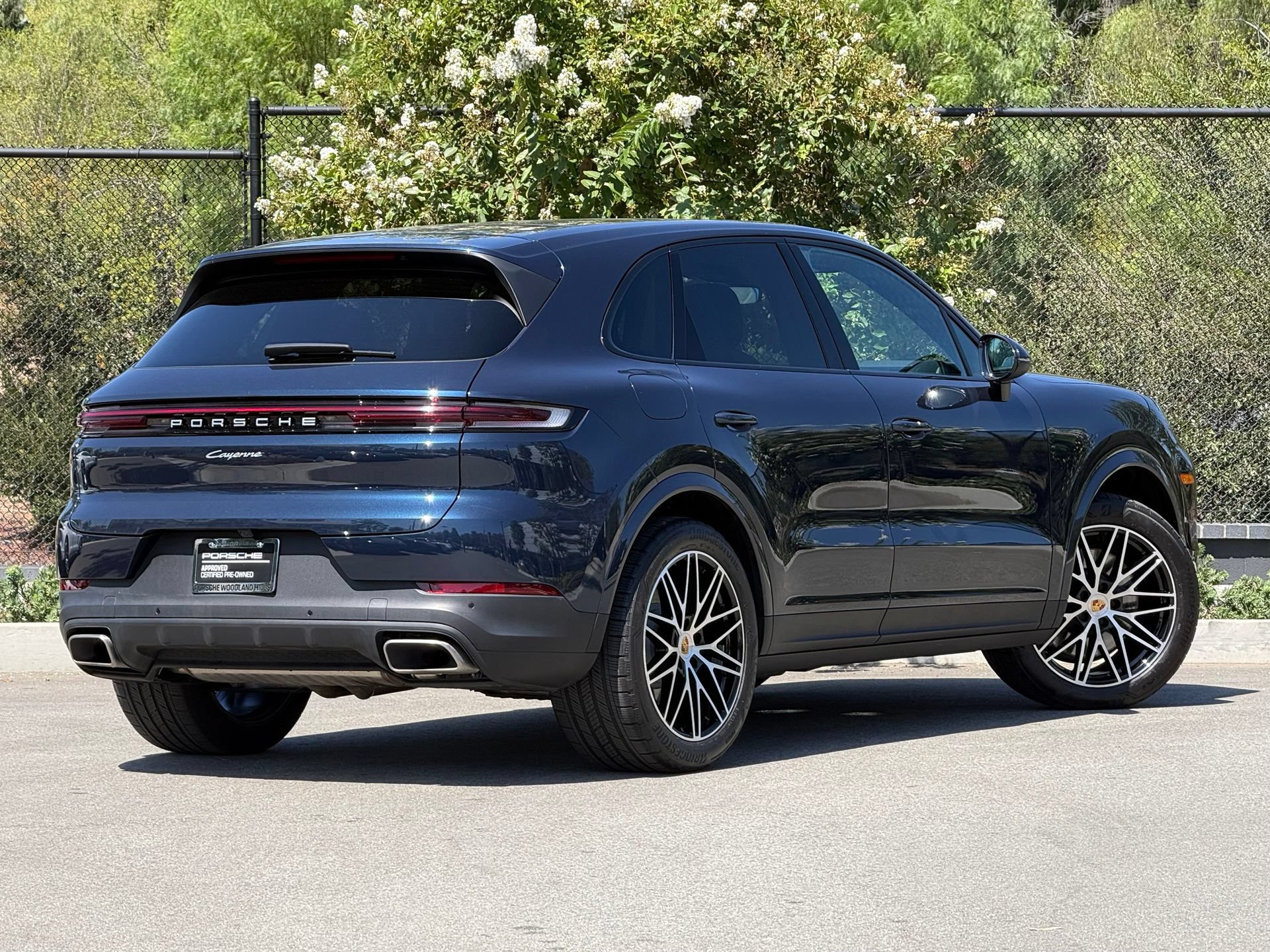 Certified 2024 Porsche Cayenne AWD/4WD image 7