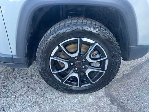 Used 2025 Jeep Compass Trailhawk AWD/4WD image 29