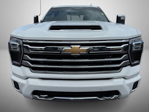 Used 2024 Chevrolet Silverado 2500 High Country w/ High Country Premium Package image 9
