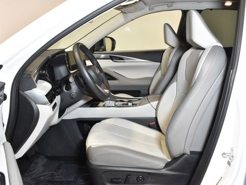 Used 2026 INFINITI QX60 Luxe w/ Cargo Package image 7