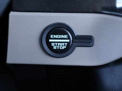 Used 2023 Ford Bronco Wildtrak image 9