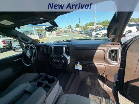 Used 2021 GMC Sierra 2500 SLE w/ SLE Convenience Package AWD/4WD image 4