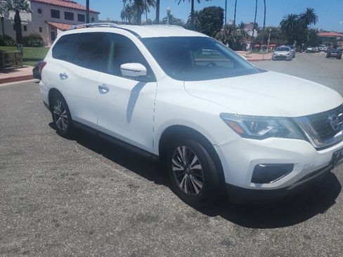 Used 2018 Nissan Pathfinder S FWD image 13