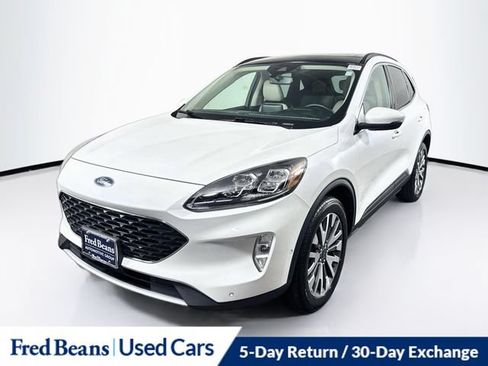 Used 2020 Ford Escape Titanium w/ Titanium Premium Package 2.0 AWD/4WD image 3