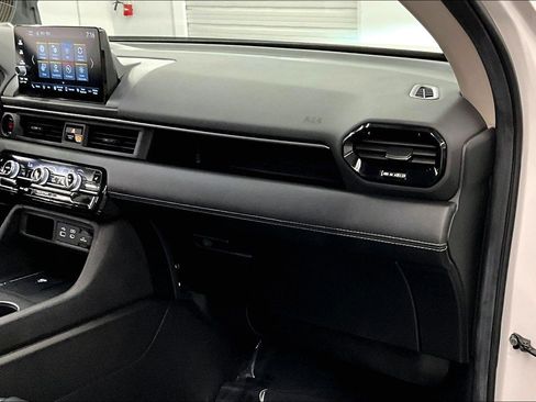 Used 2025 Honda Pilot EX-L image 19
