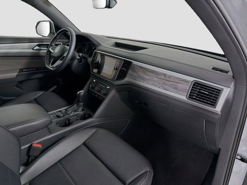 Used 2021 Volkswagen Atlas Cross Sport SE image 29