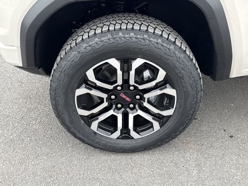 New 2026 GMC Canyon AT4 w/ Nightfall Essentials Package image 10