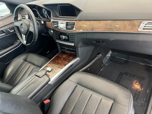 Used 2014 Mercedes-Benz E 350 4MATIC Sedan image 15