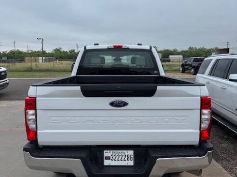 Used 2022 Ford F250 XL w/ Power Equipment Group AWD/4WD image 5
